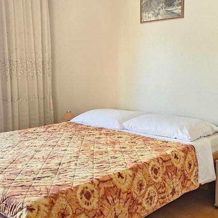 Apartments Rudolf Krk Town Extérieur photo