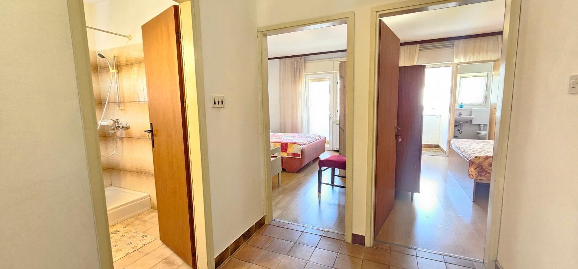 Apartments Rudolf Krk Town Extérieur photo